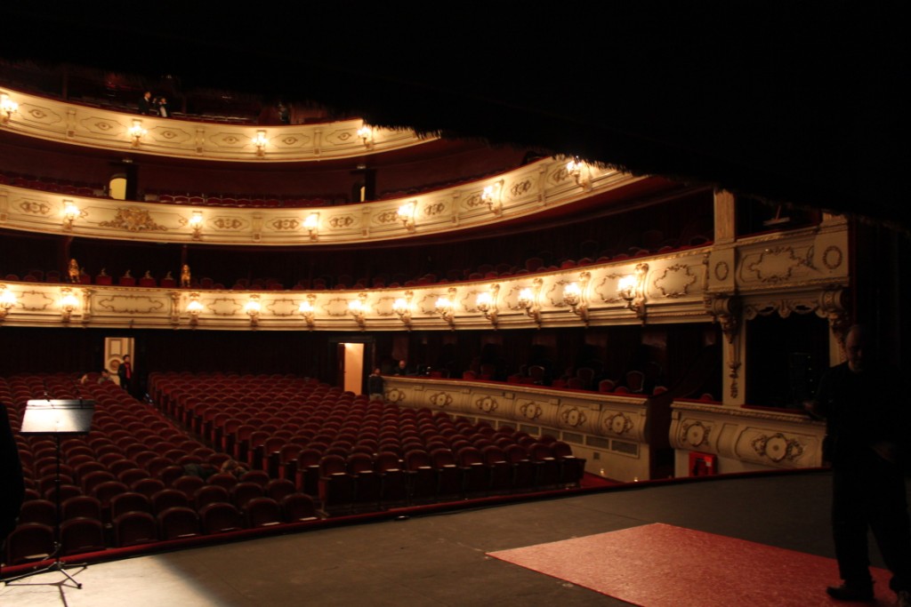 FRANCIS MONTESINOS - La casita de Martina Blog Moda Infantil