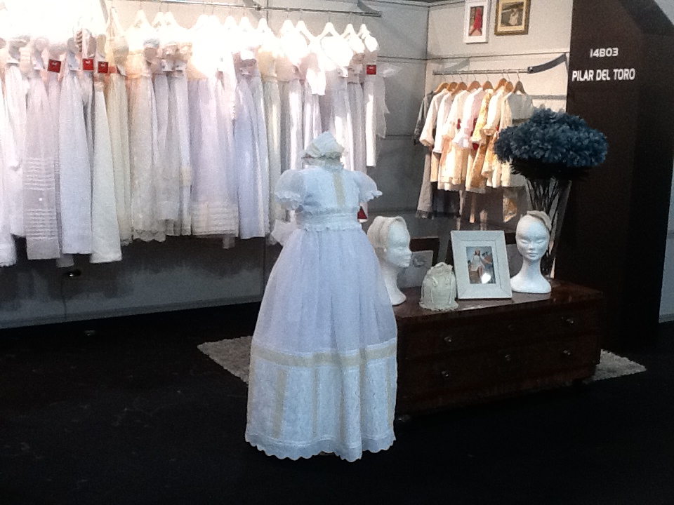 CIBELES MADRID NOVIAS =    COMUNION   Pilar del Toro Olacaracola Barcarola Cap-Ras = la casita de Martina CIBELES MADRID NOVIAS =    COMUNION   Pilar del Toro Olacaracola Barcarola Cap-Ras = la casita de Martina