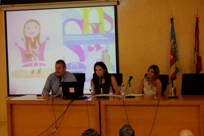 Universidad de Alicante, Carolina Simó Blog de Moda Infantil y moda Premamá Universidad de Alicante, Carolina Simó Blog de Moda Infantil y moda Premamá