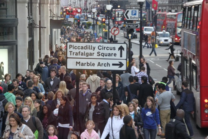 Yayoi Kusama, Selfrigies, Louis Vuitton, Portobello, Notting Hill, CAMDEN TOWN Londres, Viajar a Londres con niños, Consejos para ir a Londres, Blog de Moda Infantil y Premamá, La casita de Martina, fish and cheeps Yayoi Kusama, Selfrigies, Louis Vuitton, Portobello, Notting Hill, CAMDEN TOWN Londres, Viajar a Londres con niños, Consejos para ir a Londres, Blog de Moda Infantil y Premamá, La casita de Martina, fish and cheeps