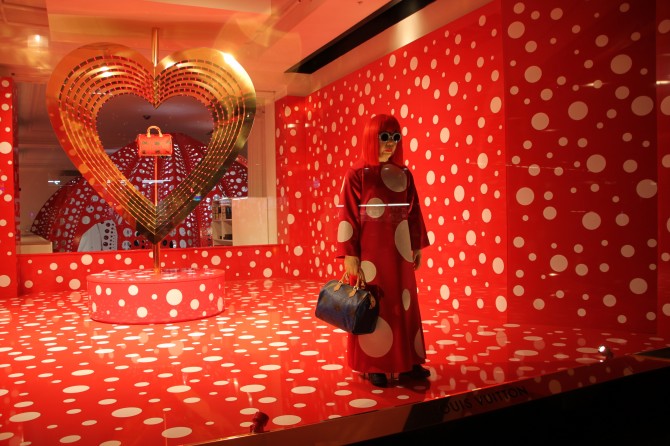 Louis Vuitton, Yayoi Kusama, SELFRIDGES, La casita de Martina, Blog moda infantil, Carolina Simó Louis Vuitton, Yayoi Kusama, SELFRIDGES, La casita de Martina, Blog moda infantil, Carolina Simó