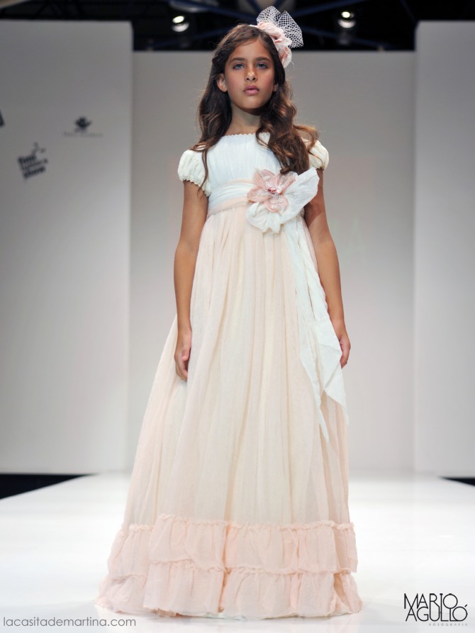 Larrana Moda Infantil, Vestidos Comunión 2013, Blog Moda Infantil, La casita de Martina, Carolina SimóLarrana Moda Infantil, Vestidos Comunión 2013, Blog Moda Infantil, La casita de Martina, Carolina Simó