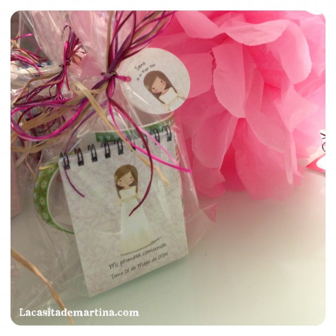 Vestidos Comunión, Blog de Moda Infantil, La casita de Martina, Trajes Comunión, Candy bar, Pompone de papel Vestidos Comunión, Blog de Moda Infantil, La casita de Martina, Trajes Comunión, Candy bar, Pompone de papel