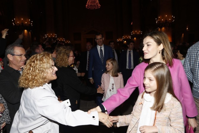 ropa Princesa Leonor, Infanta Sofia, reina Leticia, Misa de Pascua, Blog de Moda Infantil, 2