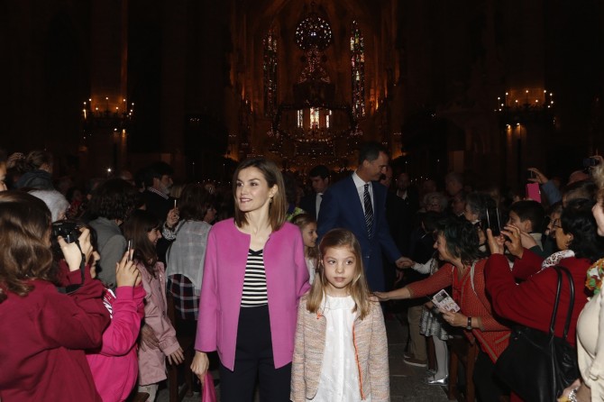 ropa Princesa Leonor, Infanta Sofia, reina Leticia, Misa de Pascua, Blog de Moda Infantil