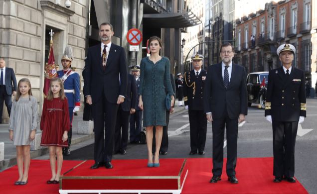 Vestidos de Leonor y Sofia, Apertura de la XII Legislatura, Vestido Reina Letizia, Blog de Moda Infantil, Lunares en Mayo, Marca de los vestidos de Leonor y Sofia  Vestidos de Leonor y Sofia, Apertura de la XII Legislatura, Vestido Reina Letizia, Blog de Moda Infantil, Lunares en Mayo, Marca de los vestidos de Leonor y Sofia