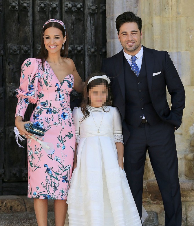 Paula Echevarria, Vestidos famosas Comunion, invitada perfecta comunion, la casita de Martina, traje comunion, vestido comunion