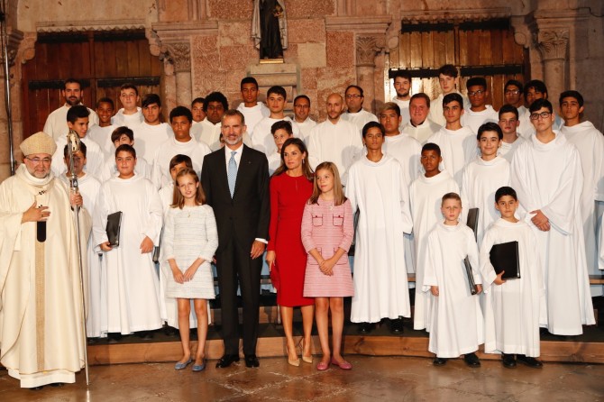 Leonor y Sofia, vestido princesa Leonor, marca vestido infanta Sofia, Blog moda infantil